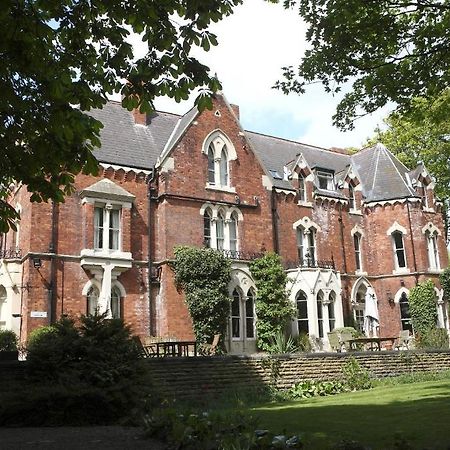 Cliff Lawn Hotel Leeds  Extérieur photo