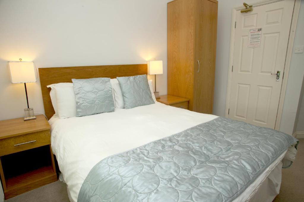 Cliff Lawn Hotel Leeds  Chambre photo