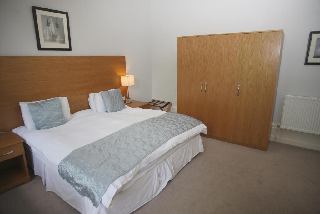 Cliff Lawn Hotel Leeds  Chambre photo