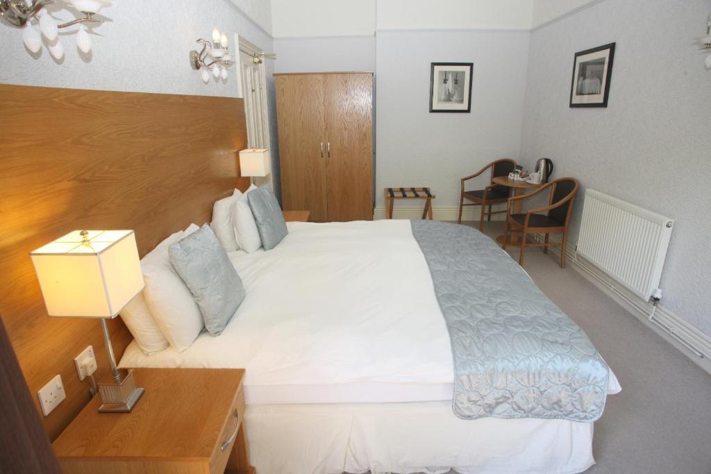 Cliff Lawn Hotel Leeds  Chambre photo
